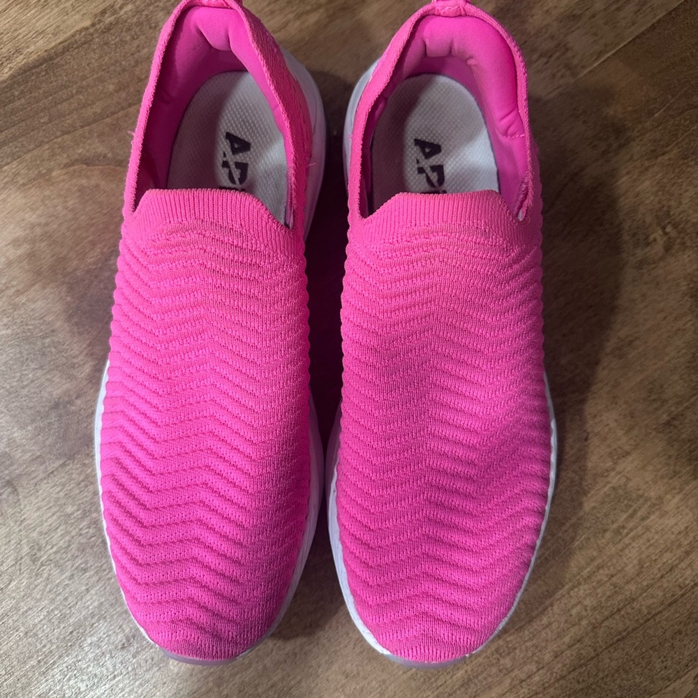 APL Techloom Traveler Women's Bright Pink Slip-On Sneakers
